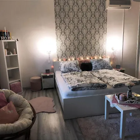 Szandra Vendeghaz Apartment Osku