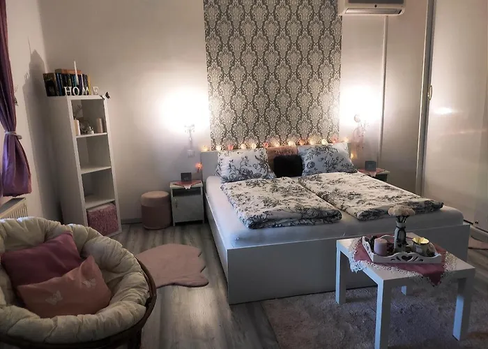 Szandra Vendeghaz Lägenhet Osku